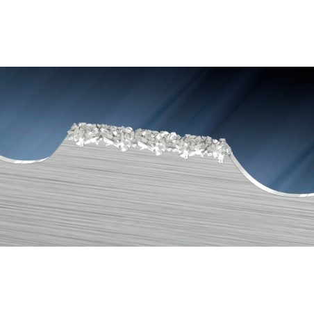 Grit bimetallic saw with segment embankment