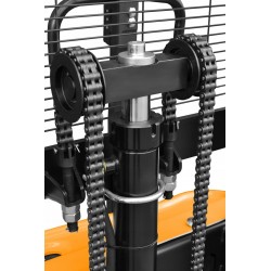 Elektrisk masttruck Q12E30 (lyftkapacitet 1 200 kg, lyfthöjd 3 000 mm)