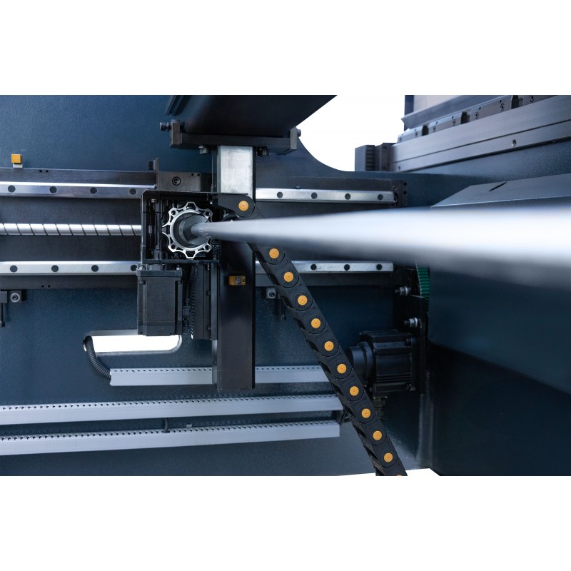 Hydraulic Press Brake CORMAK ULTIMATE 130x3200 Cybelec 4+1 Axis Servo | CORMAK