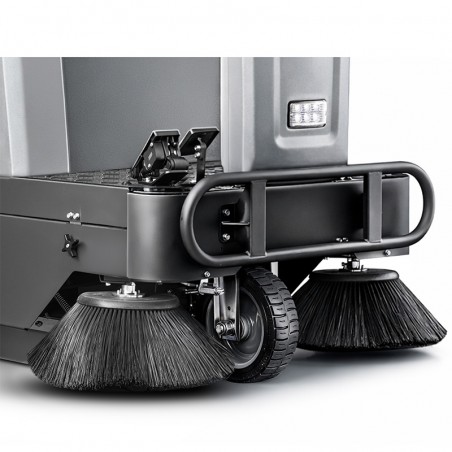 Ride-On Electric Sweeper CORMAK ZP3000 | CORMAK